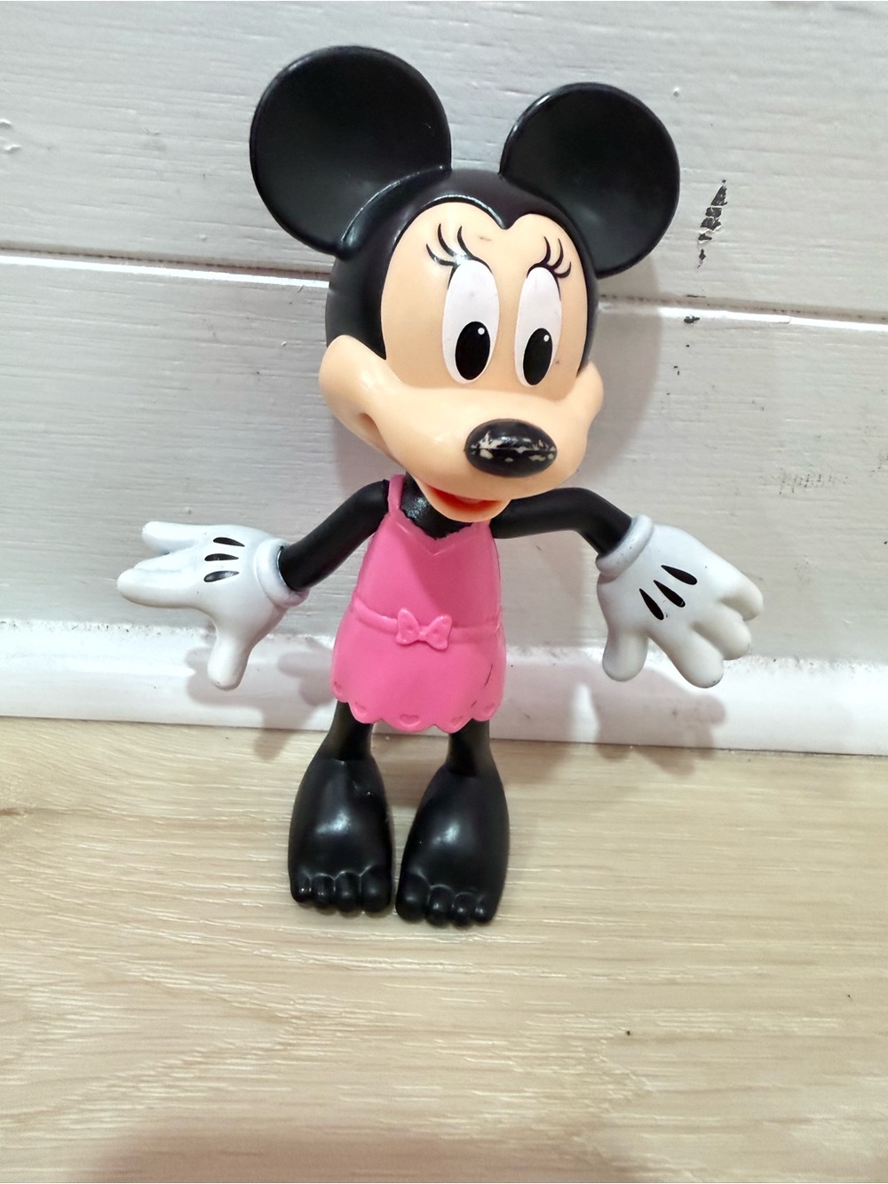 Disney Minnie Figurine in Pink Dress and White Gloves